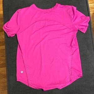 Women's Lululemon Pink Athletic Top size 2  good used